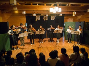 どんぐり自然学校・どんぐり幼稚園「学年祭」