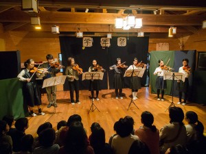 どんぐり自然学校・どんぐり幼稚園「学年祭」